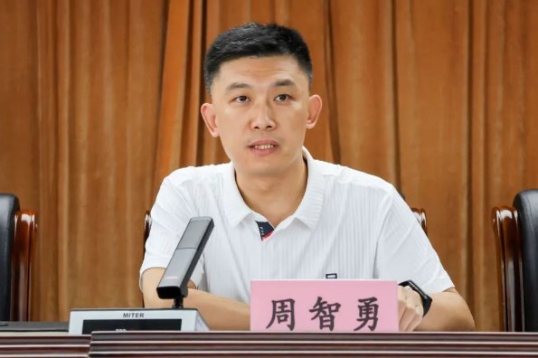 宁津县职业中专召开新学期工作部署会