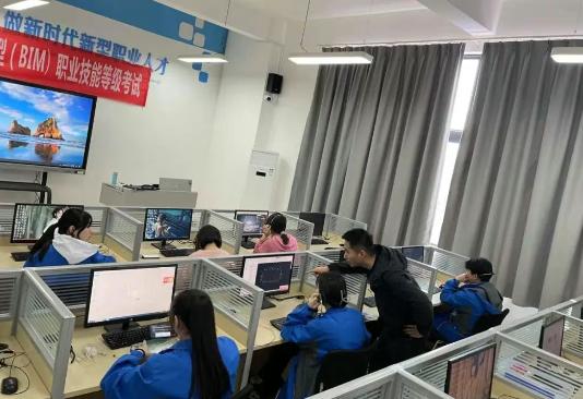 广元市利州中专第九届“工匠杯”技能科技文化艺术活动月圆满落幕