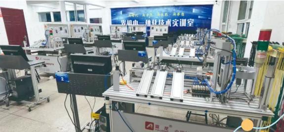 培养智能制造领域复合型技能人才，铸就你的职业未来